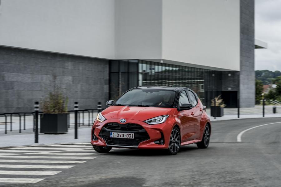  Toyota Yaris Hybrid 2020 года  (WW) (фото 88 из 111)